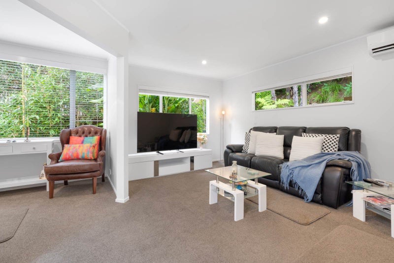 553A East Coast Road, Browns Bay, Auckland - Carousel 2