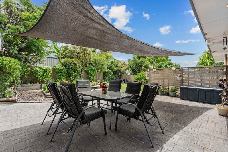 37 Whiting Grove, West Harbour, Auckland - Carousel 2