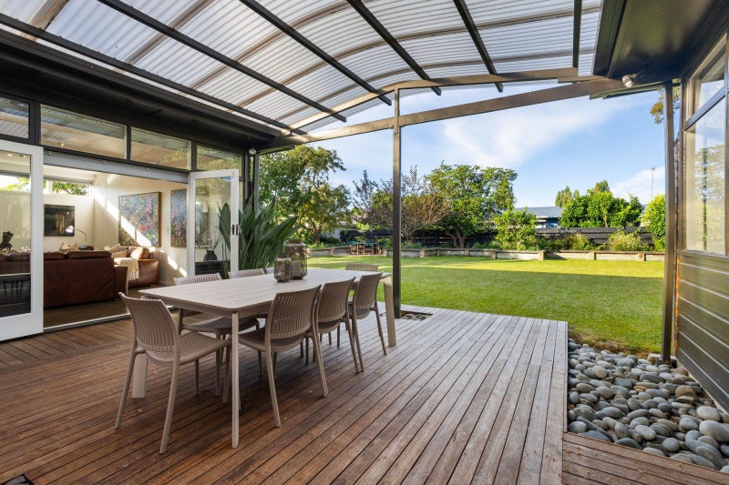 10 Rutherford Street, Chedworth, Hamilton - Carousel 2