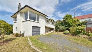40 Argyle Street, Mornington, Dunedin - Carousel 1