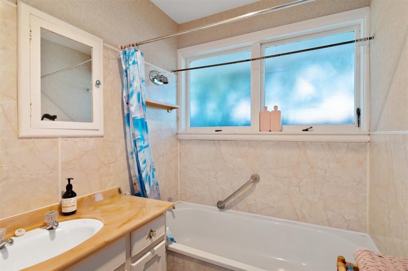 2/25 Apollo Place, Papanui, Christchurch - Carousel 11