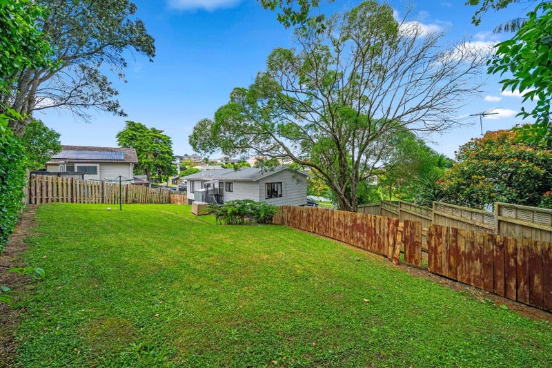 6 Melia Grove, Goodwood Heights, Auckland - Carousel 2