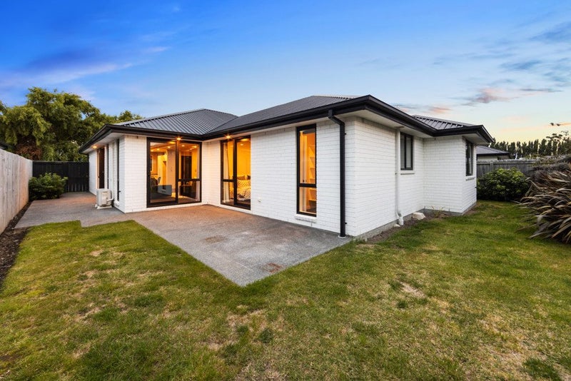27 William Nicholls Drive, Belfast, Christchurch - Carousel 1