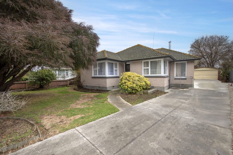 8 Carters Road, Aranui, Christchurch - Carousel 1