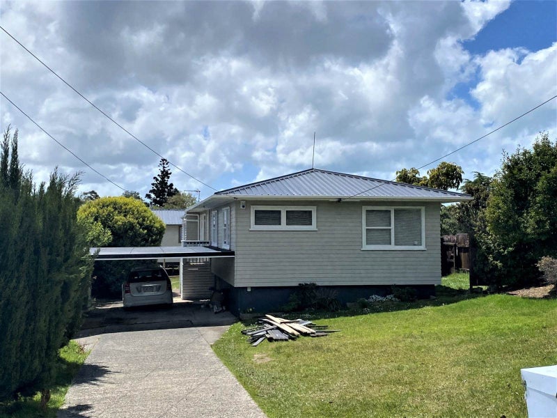 51 Seaview Road, Glenfield, Auckland - Carousel 1