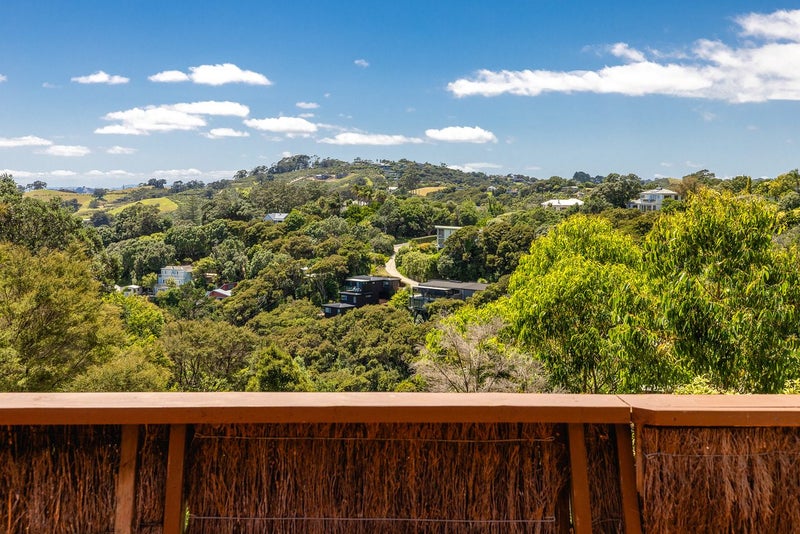 27 Cory Road, Palm Beach, Waiheke Island - Carousel 1