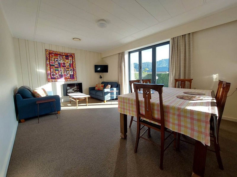 54 Oxford Crescent, Ebdentown, Upper Hutt - Carousel 5