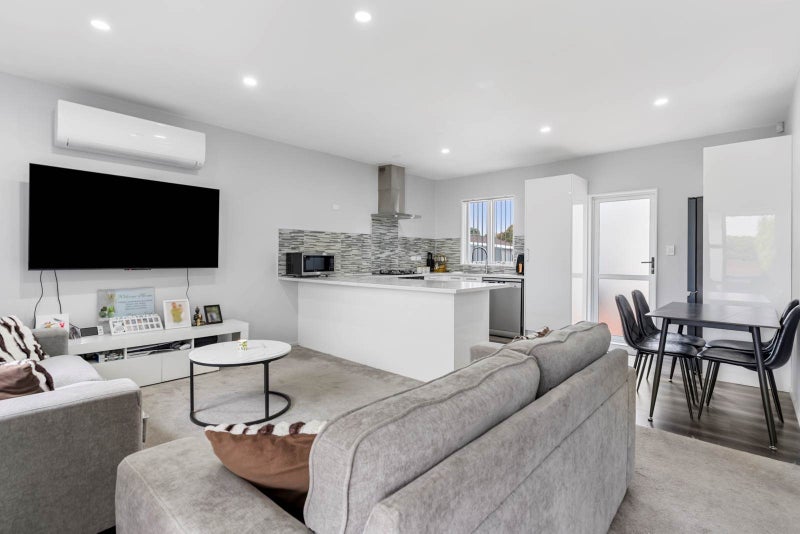 1/17 Puhinui Road, Papatoetoe, Auckland - Carousel 2