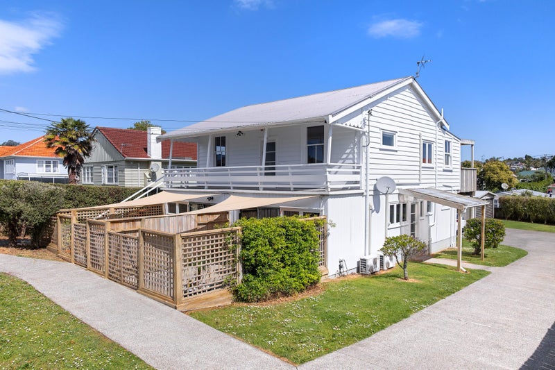 13 Duke Street, Mount Roskill, Auckland - Carousel 1