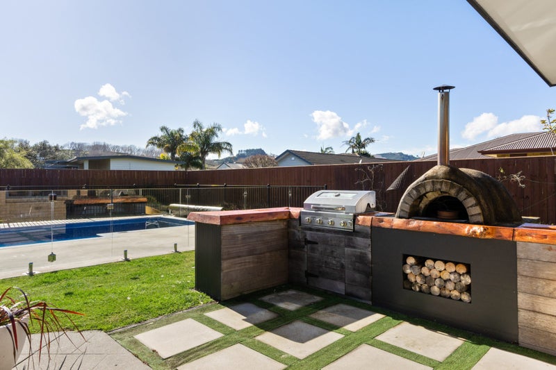 7 Margaret Place, Lytton West, Gisborne - Carousel 2