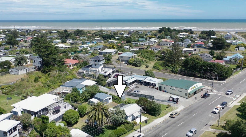 647 Waitarere Beach Road, Waitarere Beach, Levin - Carousel 22