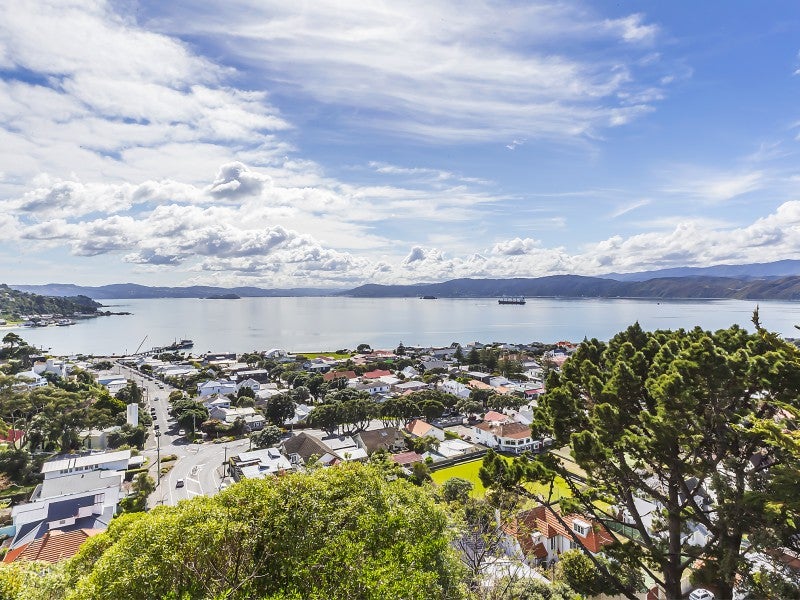 11 Beacon Hill Road, Strathmore Park, Wellington - Carousel 1