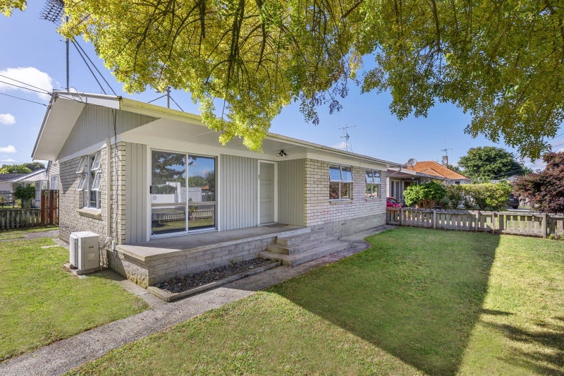22 Wilson Street, Hamilton East, Hamilton - Carousel 1