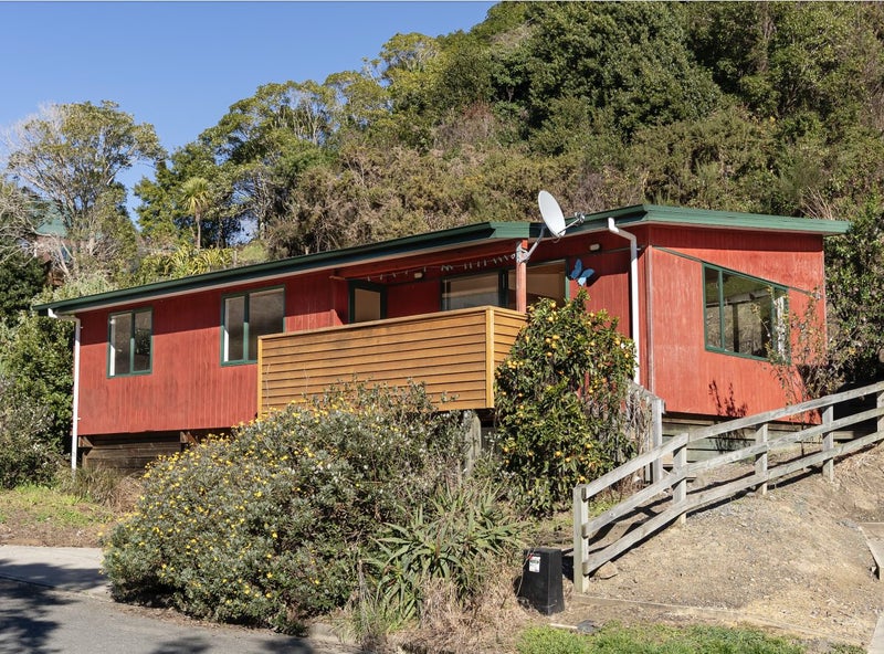 15 Robinson Road, The Brook, Nelson - Carousel 1