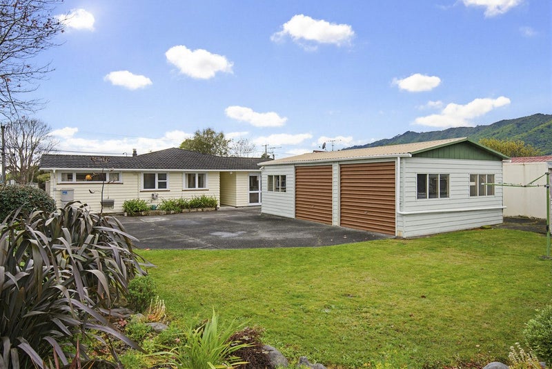 38 Rimu Street, Waikanae, Waikanae - Carousel 1