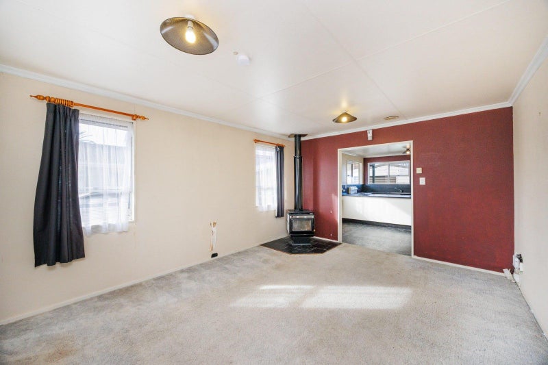 11 Cascade Crescent, Westbrook, Palmerston North - Carousel 2