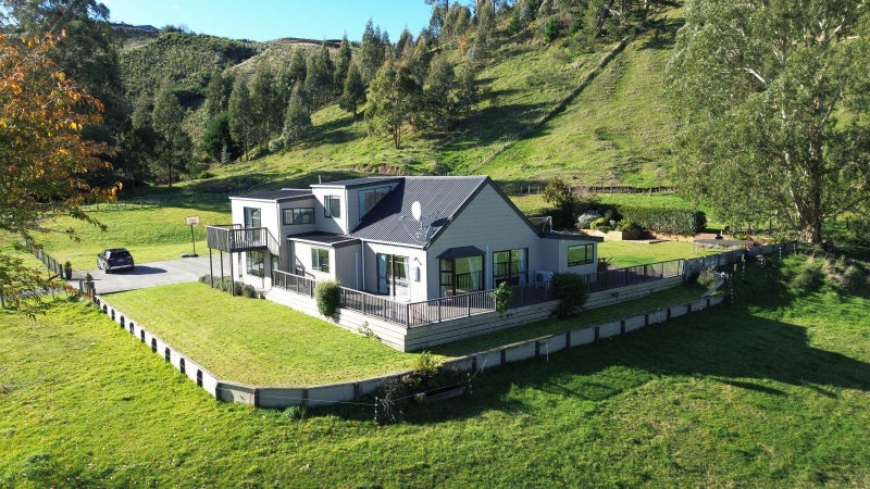 976 Mapara Road, Kinloch, Taupo - Carousel 1