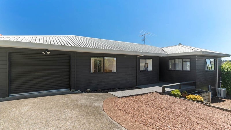 2/39 Browns Bay Road, Browns Bay, Auckland - Carousel 1