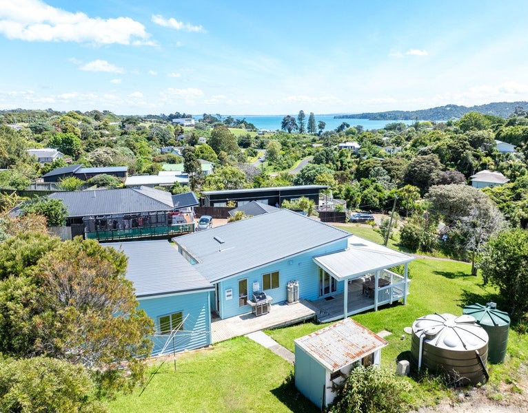 30 Kennedy Road, Surfdale, Waiheke Island - Carousel 24