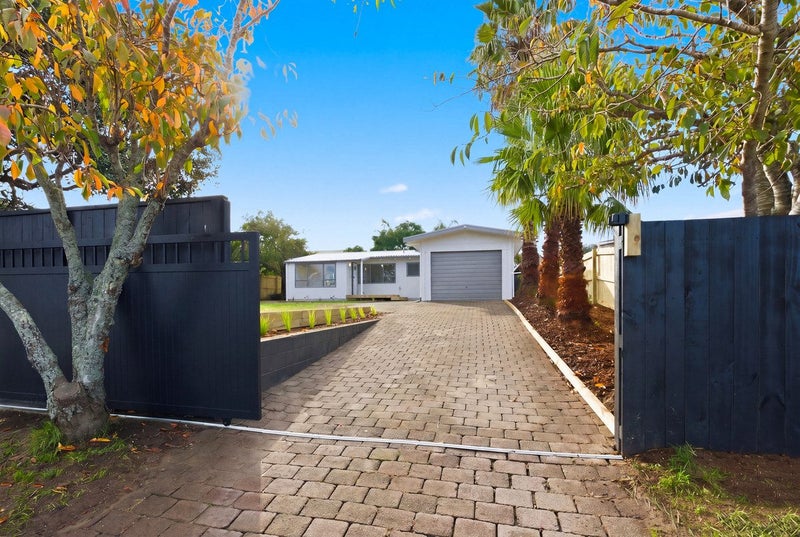 113 Links Avenue, Mount Maunganui, Mount Maunganui - Carousel 1