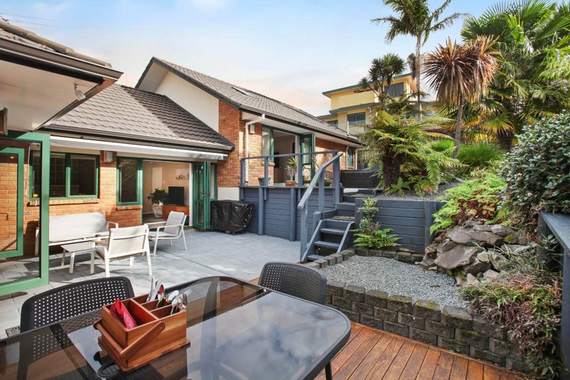 5 Hoya Court, Henderson, Auckland - Carousel 2