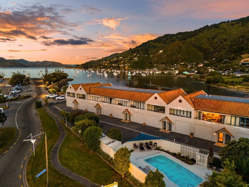 10/45 Beach Road, Waikawa, Picton - Carousel 2