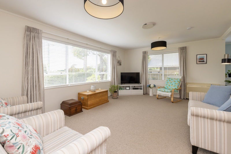 20 Menin Road, Raumati South, Paraparaumu - Carousel 2