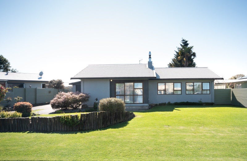 15 Tucker Lane, Clive, Clive - Carousel 1