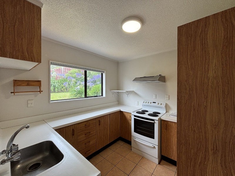 7A Coventry Close, Ascot Park, Porirua - Carousel 2