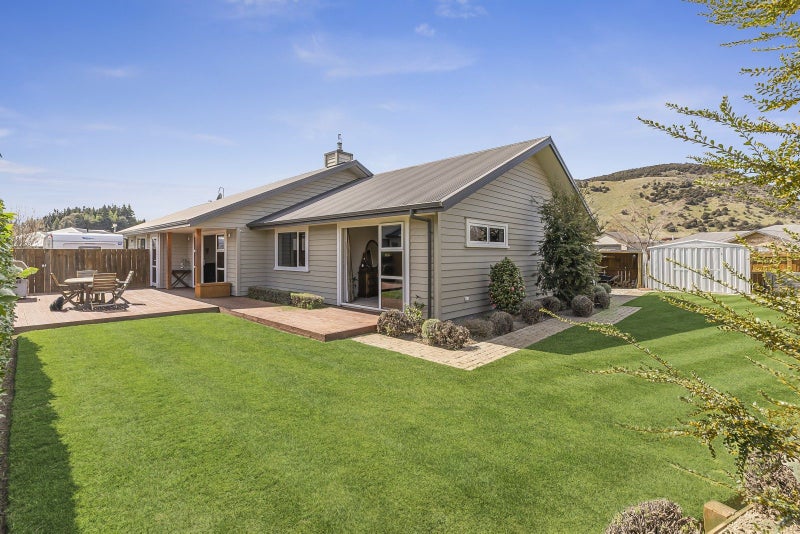 1 Moncrieff Place, Wanaka - Carousel 2