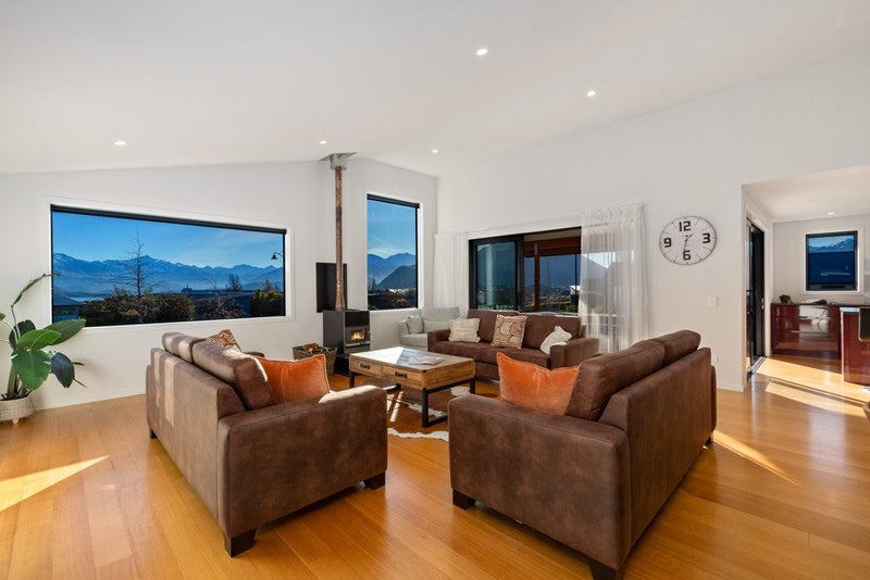 4 Clutha Place, Wānaka - Carousel 1