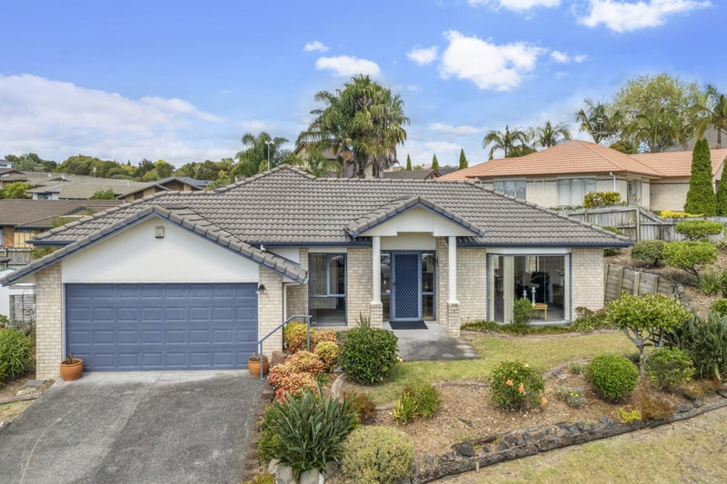 6 Rosebay Rise, Henderson, Auckland - Carousel 1