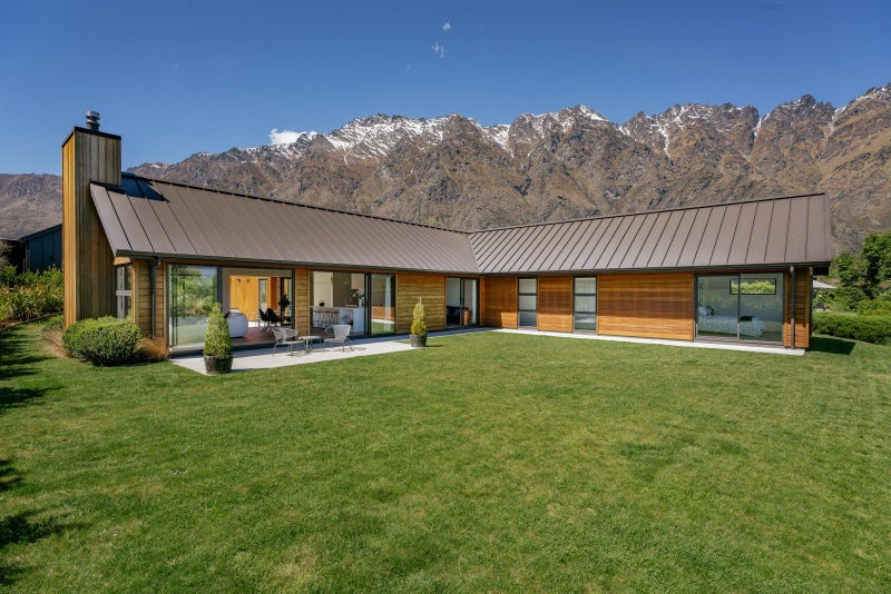 4 Durness Court, Jacks Point, Queenstown - Carousel 2