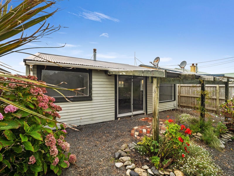 5 Seafront Road, Castlecliff, Whanganui - Carousel 1