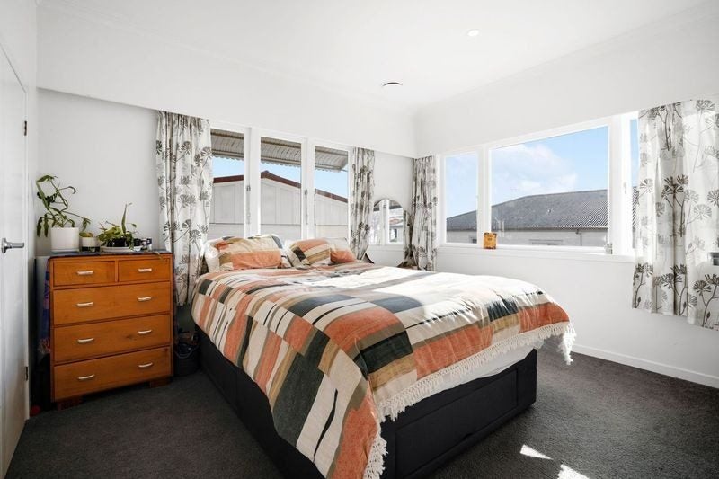 68 Storey Avenue, Forest Lake, Hamilton - Carousel 13