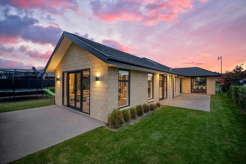 6 Forge Close, Halswell, Christchurch - Carousel 17