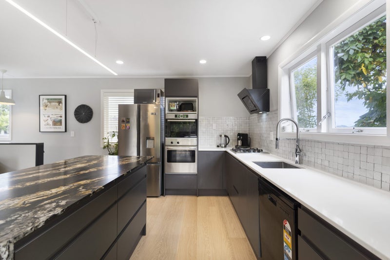 19A Henry Street, Avondale, Auckland - Carousel 2