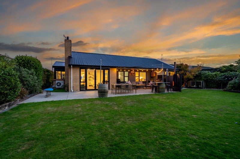 34 Cruickshank Crescent, Rosedale, Invercargill - Carousel 1