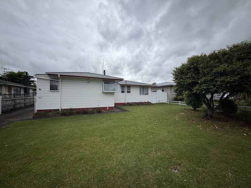 10 Ngatuku Place, Tokoroa, Tokoroa - Carousel 2