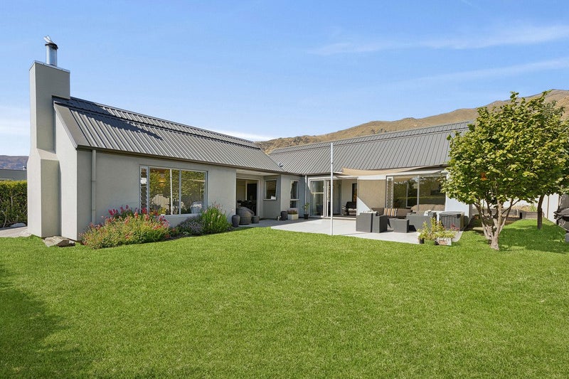 24 Old Station Avenue, Wanaka - Carousel 2