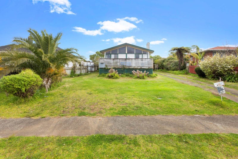 19 Geoffrey Place, Mangere East, Auckland - Carousel 2