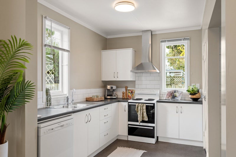 295 Aberdeen Road, Gisborne, Gisborne - Carousel 2