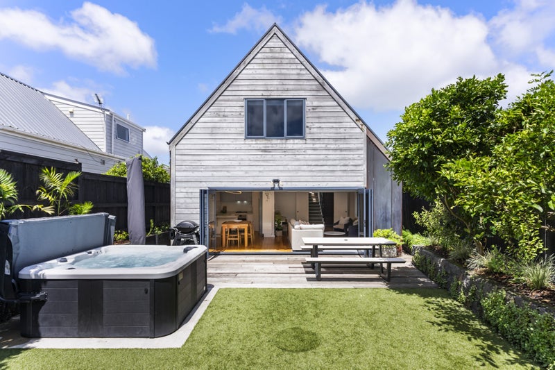 54A Amaru Road, One Tree Hill, Auckland - Carousel 1