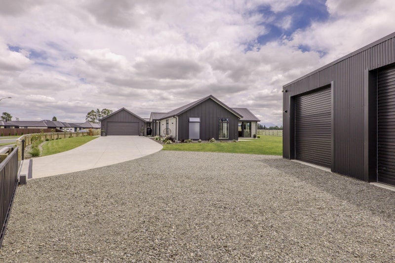 14 Kersey Avenue, Darfield, Darfield - Carousel 1