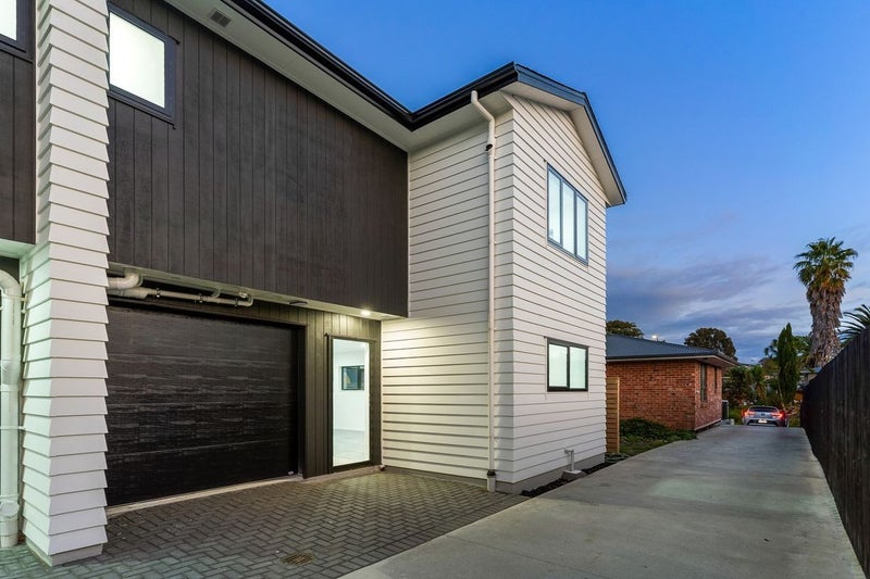 16D Imrie Avenue, Mangere, Auckland - Carousel 1