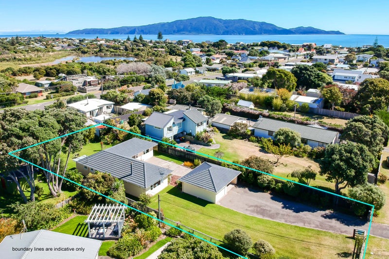 22 Hohiria Street, Waikanae Beach, Waikanae - Carousel 1