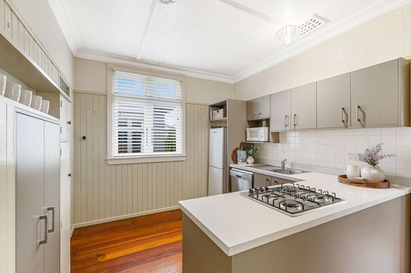 44 Miro Street, Takaro, Palmerston North - Carousel 1