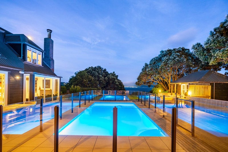 34 Seatoun Heights Road, Seatoun, Wellington - Carousel 2