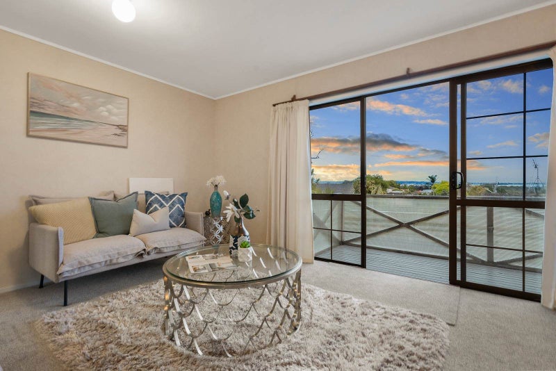 5 Denarius Lane, Glendene, Auckland - Carousel 2