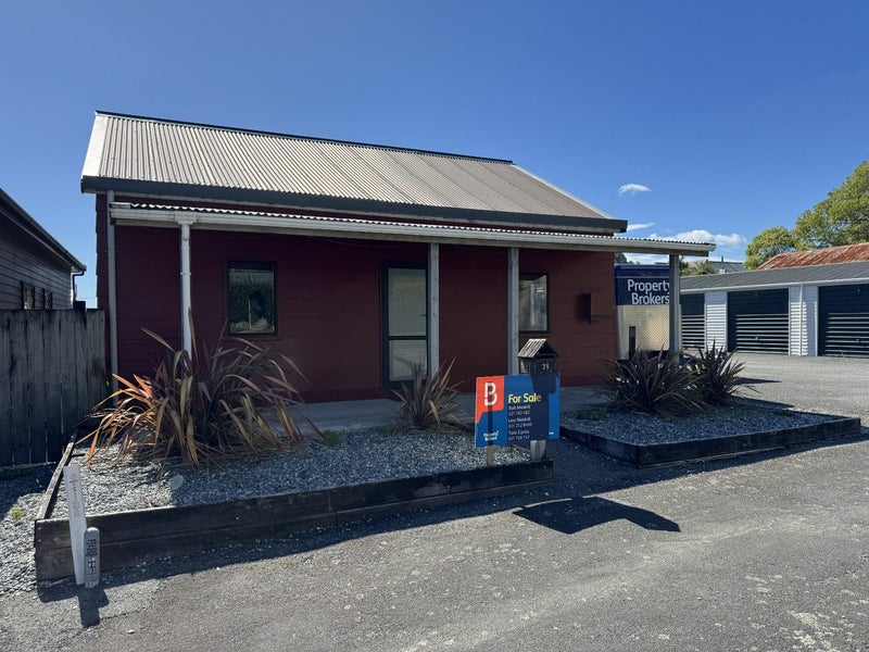 29 Chapel Street, Greymouth, Greymouth - Carousel 1